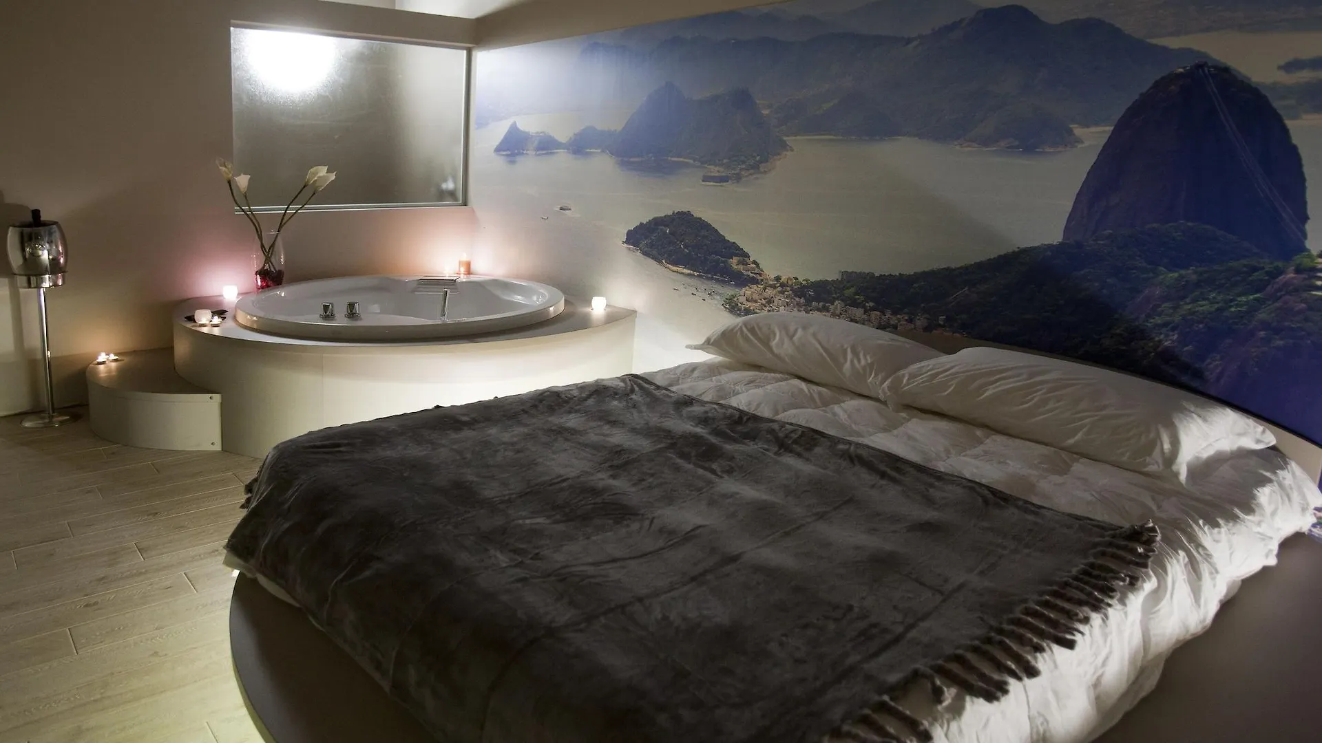 **  Hotel Seven Rooms Milan Italy
